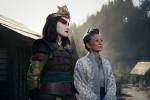 Foto: Maria Zhang & Tamlyn Tomita, Avatar - Der Herr der Elemente - Copyright: 2023 Netflix, Inc.; Robert Falconer/Netflix