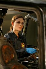 Foto: Emily Deschanel, Bones - Die Knochenjägerin - Copyright: 2007-2008 Fox and its related entities. All rights reserved.; 2007 Fox Broadcasting Co.; Isabella Vosmikova/FOX