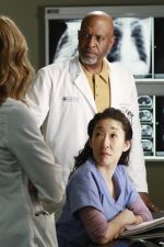 Foto: Kim Raver, James Pickens Jr. & Sandra Oh, Grey's Anatomy - Copyright: 2011 ABC Studios