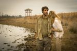 Foto: James Wolk & Nora Arnezeder, Zoo - Copyright: Hilary Bronwyn Gayle/CBS; 2015 CBS Broadcasting Inc. All Rights Reserved