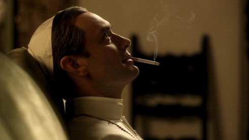 Foto: Jude Law, The Young Pope (© Wildside/Haut et Court TV/Mediapro/Sky/Gianni Fiorito)