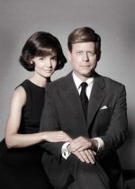 Foto: Katie Holmes & Greg Kinnear, The Kennedys - Copyright: tellyvisions