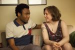 Foto: Donald Glover & Lena Dunham, Girls - Copyright: 2012 Home Box Office, Inc. All Rights Reserved.
