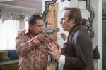 Foto: Raymond Cruz & Bob Odenkirk, Better Call Saul - Copyright: Ursula Coyote for Netflix, Inc.