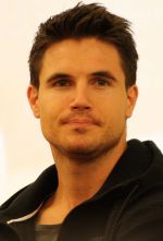 Foto: Robbie Amell, Justice Squad Convention - Copyright: myFanbase/Nicole Oebel