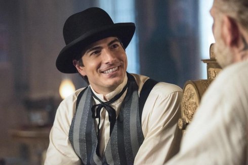 Foto: Brandon Routh, Legends of Tomorrow (© DC Comics. © 2016 Warner Bros. Entertainment Inc. All rights reserved.; Dean Buscher/The CW; 2017 The CW Network, LLC. All Rights Reserved.)