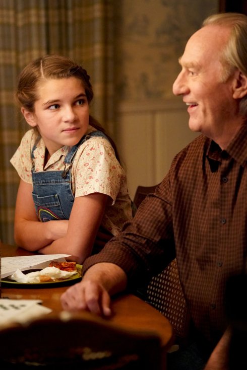 Foto: Raegan Revord & Craig T. Nelson, Young Sheldon (© Warner Bros. Entertainment Inc. All Rights Reserved.)