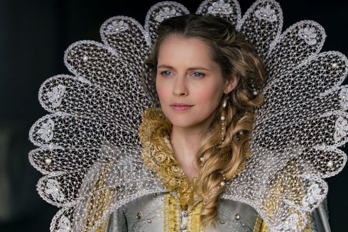 Foto: Teresa Palmer, A Discovery of Witches (© 2021 LEONINE Studios)