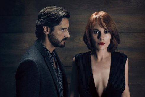 Foto: Juan Diego Botto & Michelle Dockery, Good Behavior (© Turner Entertainment Networks. A Time Warner Company. All Rights Reserved.)